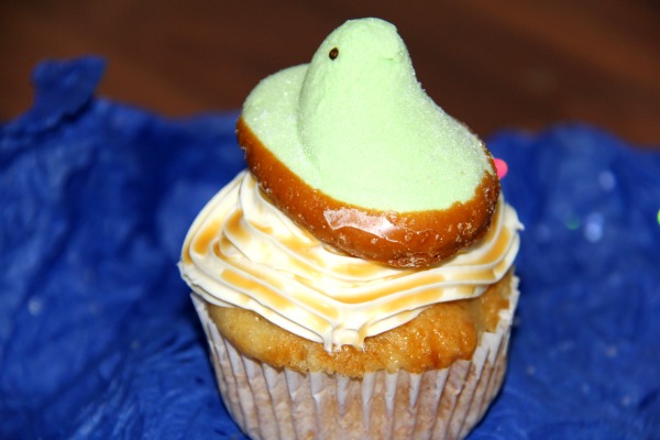 Caramel apple cupcakes with caramel apple peeps