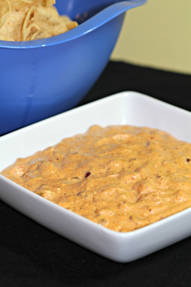 chili cheese dip- simple, 5 minute, 2 ingredient dip