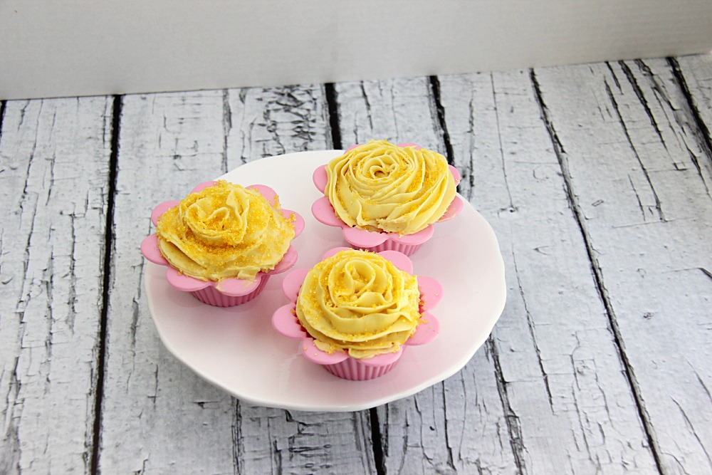 vanilla cupcakes 3